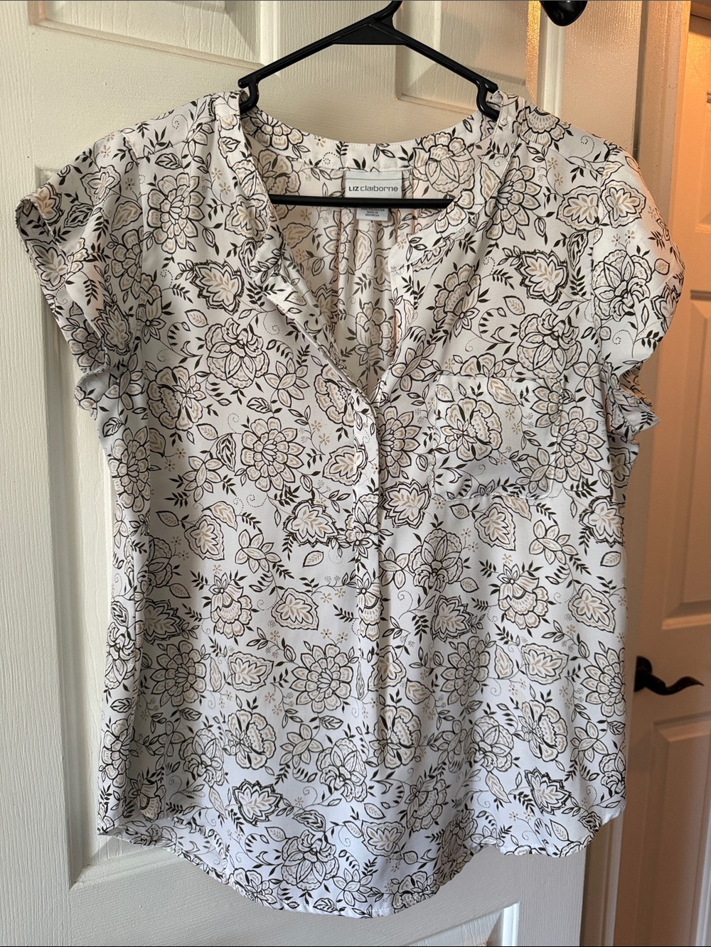 Liz Claiborne White Floral Cap-Sleeve Blouse